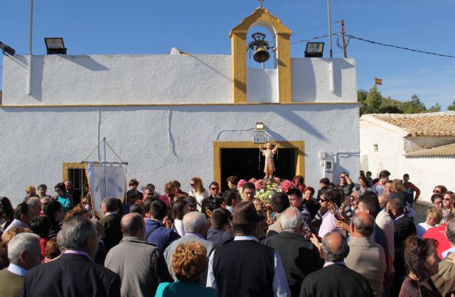 Cientos de lumbrerenses han asistido a las Fiestas en honor al Niño de Nápoles