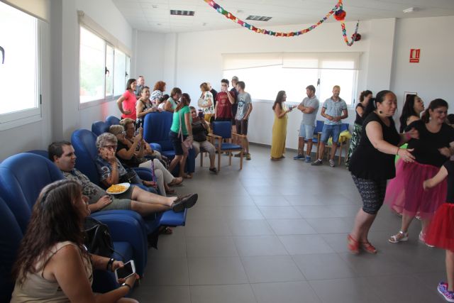 Los usuarios del Centro Integral para Personas con Discapacidad (CIPED) celebran su fiesta de fin de curso