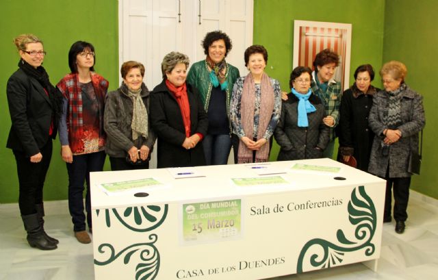 Convenio de colaboración para desarrollar nuevas políticas de protección al consumidor en Puerto Lumbreras