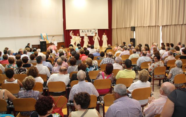 Multitudinario Encuentro de Baile y Cuadrillas a beneficio de los enfermos de Alzheimer