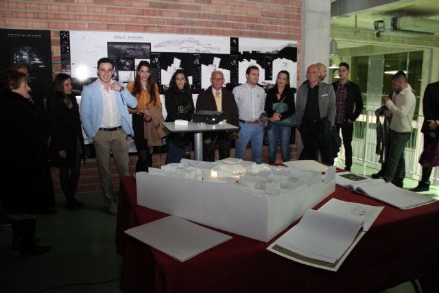 El arquitecto lumbrerense Cayetano Fernández Tamayo expone su proyecto fin de carrera sobre el casco antiguo de Puerto Lumbreras en la sala de exposiciones del Complejo Cultural Auditorio