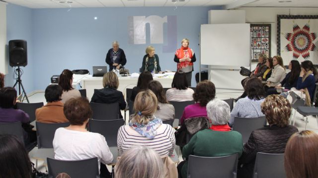 Seminario impartido por Alicia Kaufmann sobre coaching y liderazgo femenino