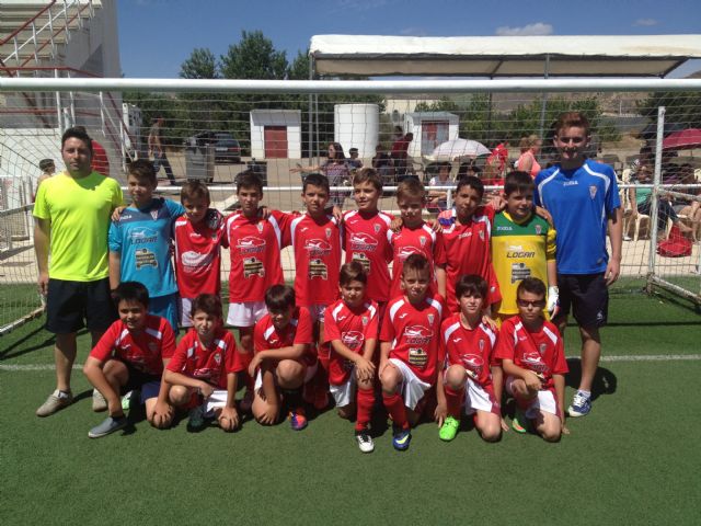 Los benjamines del Club Deportivo Lumbreras consiguieron el ascenso a primera categoría