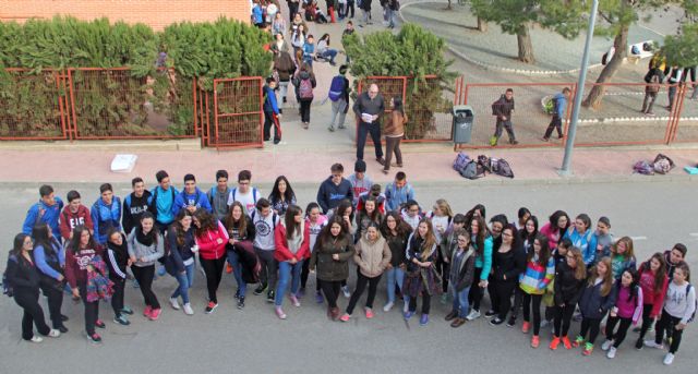 Más de 200 jóvenes de Puerto Lumbreras protagonizan el vídeo navideño del Ayuntamiento de Puerto Lumbreras 2015