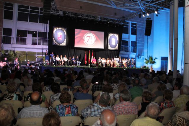 Puerto Lumbreras conmemora el 60 aniversario de su Independencia con la entrega de honores y distinciones