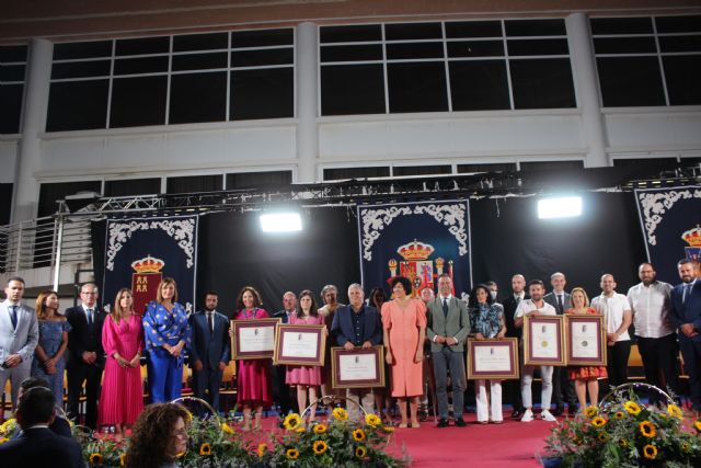 Puerto Lumbreras conmemora el 64 aniversario con motivo de su Independencia con un acto para reconocer a personalidades y entidades culturales y deportivas del municipio