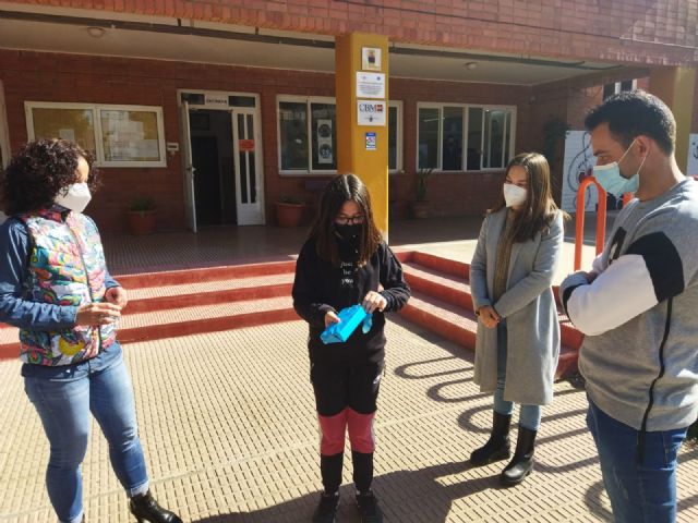La lumbrerense Adriana Lucerna premiada en el Concurso Digital de Aqualia, la empresa de gestión del agua
