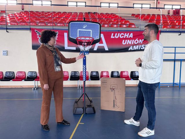 El Ayuntamiento de Puerto Lumbreras invierte 6.000 euros en la renovación de espacios y materiales en las instalaciones deportivas municipales