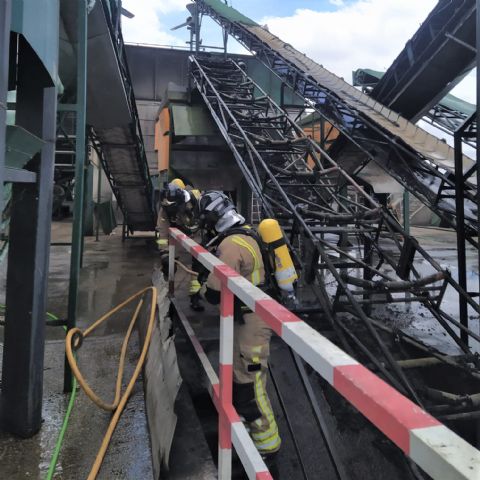 Incendio en una almazara de El Esparragal