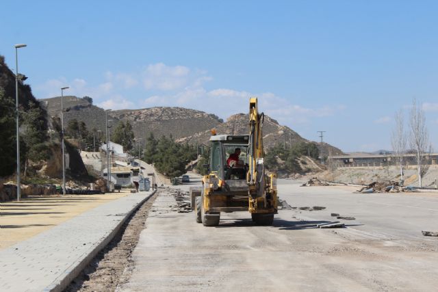 En marcha las obras de acondicionamiento del recinto del mercado semanal