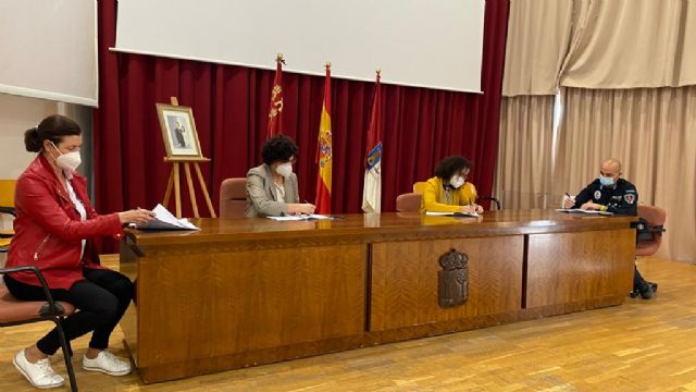 El Ayuntamiento firma un nuevo acuerdo marco con los representantes sindicales de los trabajadores municipales