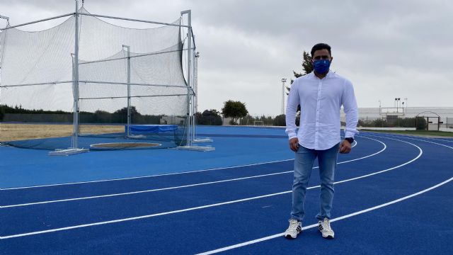 La nueva pista de atletismo de Puerto Lumbreras ya alberga entrenamientos de calidad de atletas locales