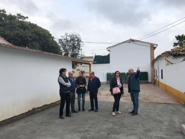 Visita a las actuaciones de renovación de la plaza de La Ermita y su entorno, en Puerto Lumbreras