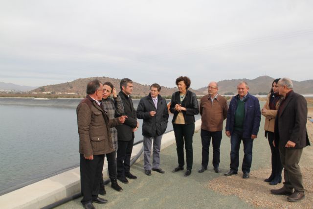 La alcaldesa y la Comunidad de Regantes se reúnen con el consejero de Agua, Agricultura y Ganadería