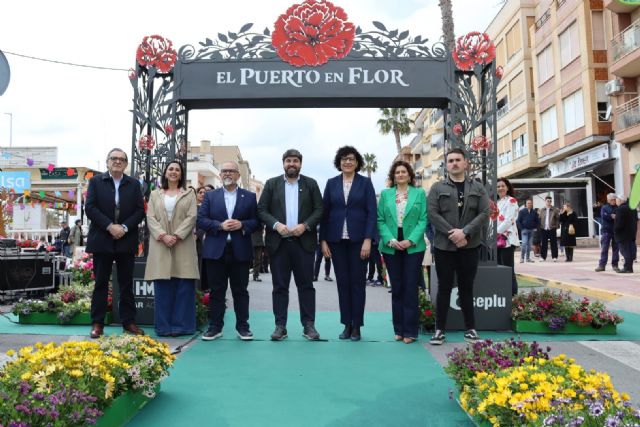 Puerto Lumbreras da la bienvenida a la primavera con la inauguración de la cuarta edición de 'El Puerto en Flor'