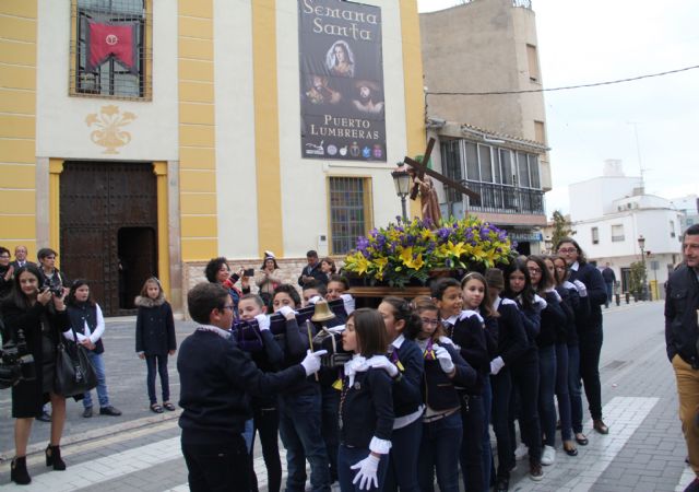 Un centenar de niños desfilan en la Procesión Infantil de Puerto Lumbreras