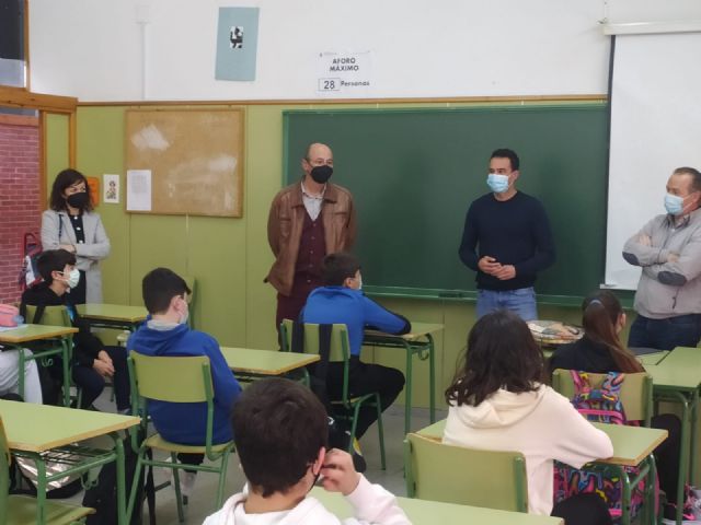 Alumnos de 2° ESO reciben formación en prevención de consumo de alcohol, drogas y ludopatía gracias a un taller organizado por el Ayuntamiento de Puerto Lumbreras