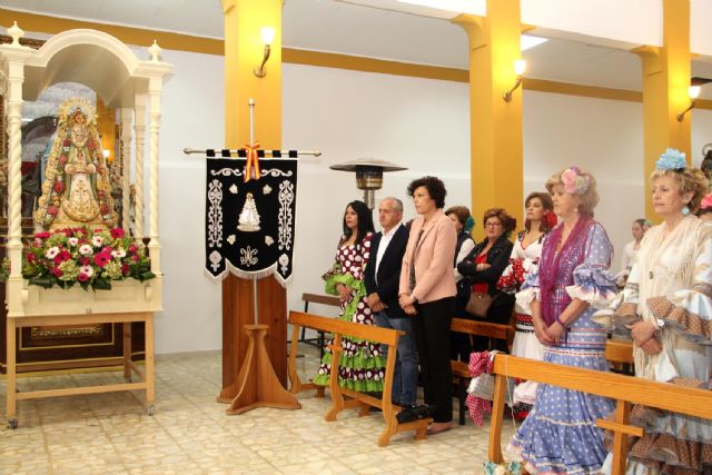 La Virgen del Rocío recorre en Romería los caminos de la pedanía de El Esparragal