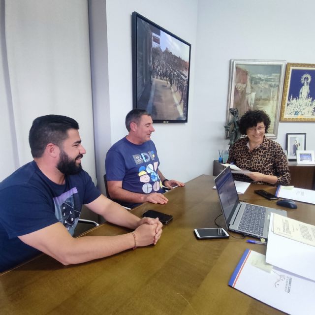 El Ayuntamiento y el Club de Tenis de Puerto Lumbreras firman, otro año más, el convenio de colaboración para seguir fomentando el deporte base en el municipio