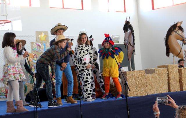 1.714 niños celebran la llegada de la Navidad en los colegios de Puerto Lumbreras