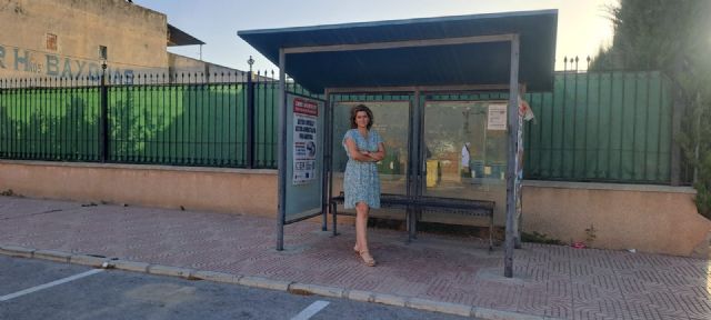 Parada de ruta de transporte escolar en La Estación (Esparragal)