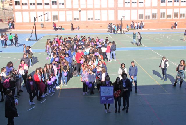 El IES Rambla de Nogalte de Puerto Lumbreras conmemora el Día Internacional para la Eliminación de la Violencia Contra la Mujer