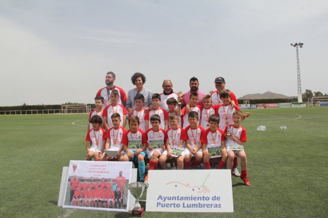 El Ayuntamiento edita un calendario con las actividades deportivas que se realizarán durante todo el año en Puerto Lumbreras