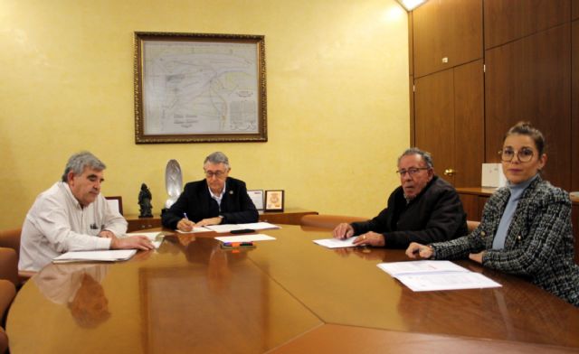 Mario Urrea mantiene una reunión de trabajo con la Comunidad de Regantes de Puerto Lumbreras