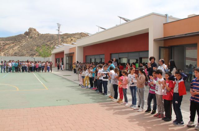 Puerto Lumbreras celebra el Día Internacional de Concienciación sobre el Ruido guardando 60 segundos de silencio