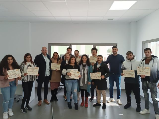 El Ayuntamiento de Puerto Lumbreras entrega diplomas a once alumnos del Programa Mixto de Empleo y Formación (PMEF) de Garantía Juvenil