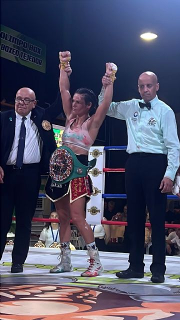 La boxeadora murciana Maribicho gana el cinturón WBC Silver