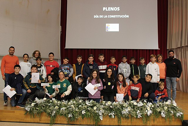 Los niños celebran Plenos Infantiles en el Ayuntamiento de Puerto Lumbreras