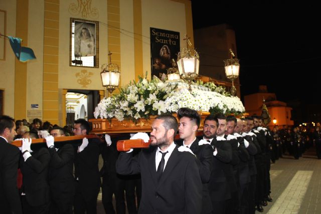 La Virgen de los Dolores preside la procesión del Viernes Santo