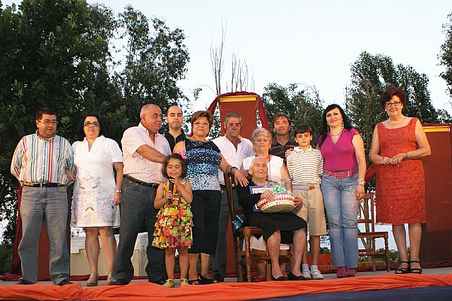 En esta edición 2010, las conmemoraciones especiales han sido Isabel Pérez de 96 años, José Navarro de 99 años e Isabel Pérez de 100 años, todos ellos recibieron una placa especial en la que se les reconoce como los lumbrerenses más mayores en 2010