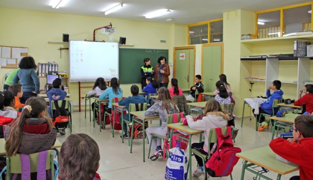 Más de 300 alumnos participan en la XI 'Campaña de sensibilización contra el Absentismo Escolar' en Puerto Lumbreras