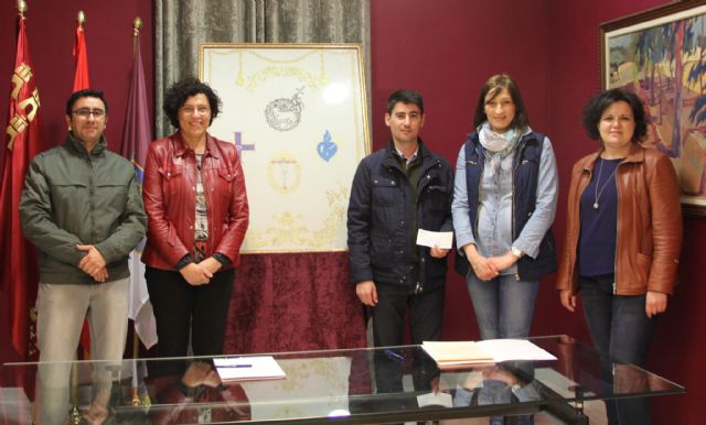 El Ayuntamiento y el Cabildo de Cofradías firman un convenio de colaboración para impulsar y promocionar la Semana Santa 2014 lumbrerense
