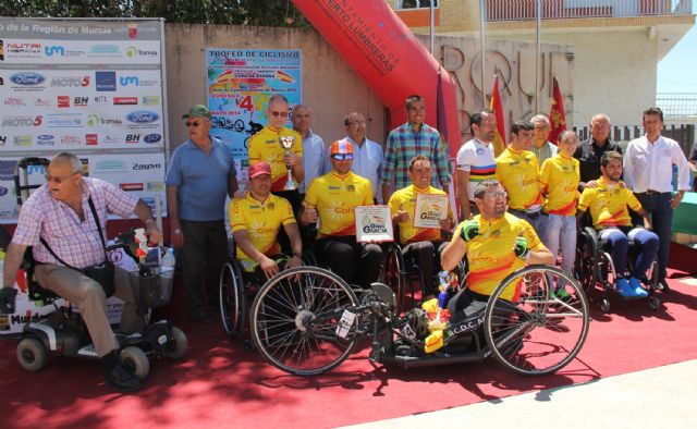 Deportistas de élite participan en la prueba de la Copa de España de Ciclismo Adaptado en Puerto Lumbreras