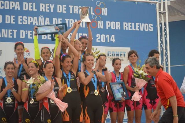 La lumbrerense Mabel Gallardo con su equipo Diablillos de Rivas se proclaman campeonas de la Copa del Rey de Triatlón por relevos en el Campeonato de España 2014