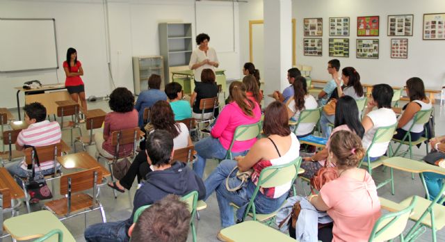 Se amplía la oferta formativa de la extensión de la Escuela Oficial de Idiomas en Puerto Lumbreras para el próximo curso 2014/2015