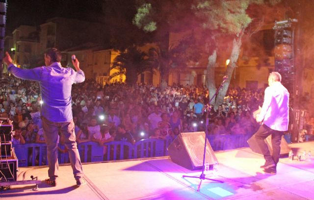 Los Chunguitos ponen el toque rumbero al Nogalte Cultural 2014 en Puerto Lumbreras ante más de 4.000 personas