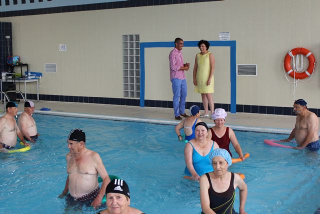 Nueva campaña de verano con actividades acuáticas saludables y aquagym para las personas mayores