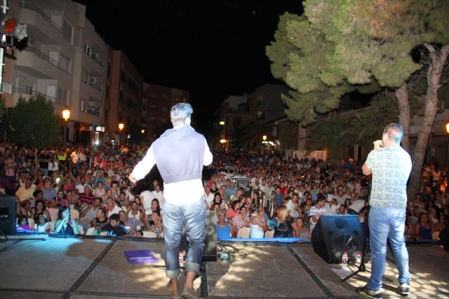 El grupo gaditano DECAI ofreció un concierto en Puerto Lumbreras ante más de 2000 de personas