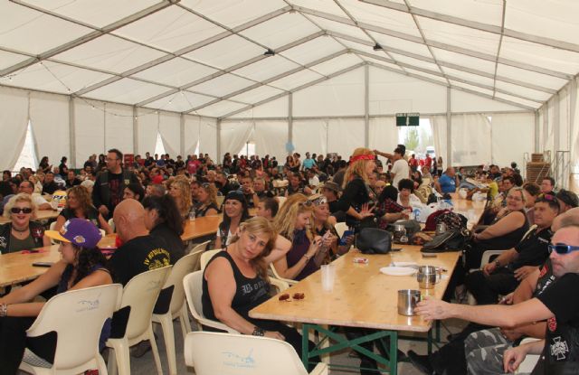 Más de 500 personas participan en el VI Encuentro Motero 'Custom Lumbreras'