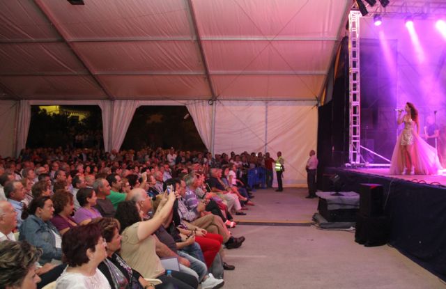 Pastora Soler deleitó con su voz a más de 4.000 personas en las Fiestas Patronales de Puerto Lumbreras