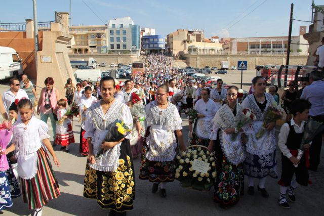 Puerto Lumbreras acoge la tradicional Ofrenda Floral a la Virgen del Rosario' 2014