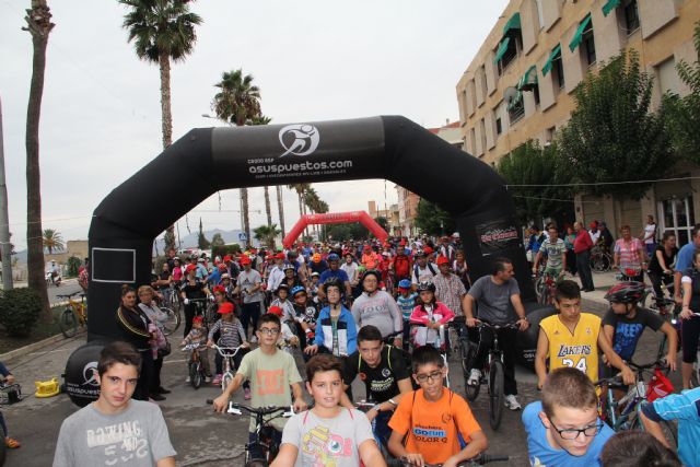 'En Forma Pedaleando' 2014 congregó a un millar de lumbrerenses en su tradicional recorrido urbano en bicicleta