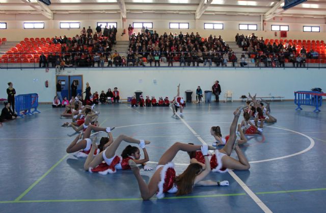 Puerto Lumbreras se apunta a gimnasia rítmica con una exhibición y la creación de una escuela en el Centro Deportivo