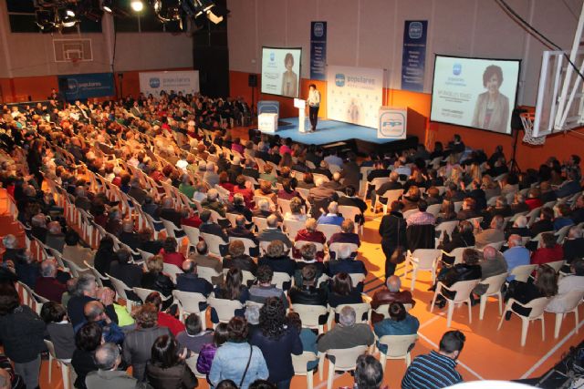 Más de 600 personas arroparon a Mª Ángeles Túnez en el acto de su presentación como candidata a la Alcaldía de Puerto Lumbreras por el PP