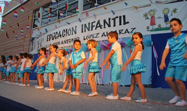 Más de 1.500 escolares de Puerto Lumbreras celebran sus graduaciones y fiestas fin de curso 2015