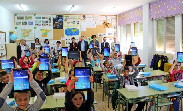 El colegio Purísima Concepción de La Estación-Esparragal de Puerto Lumbreras se une al proyecto 'Samsung Smart School'